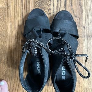 SOREL JOANIE II  Color: BLACK Leather Size 8